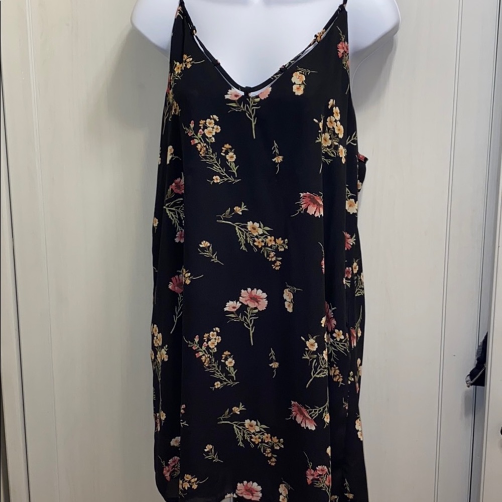 FOREVER 21 FLORAL SUMMER DRESS